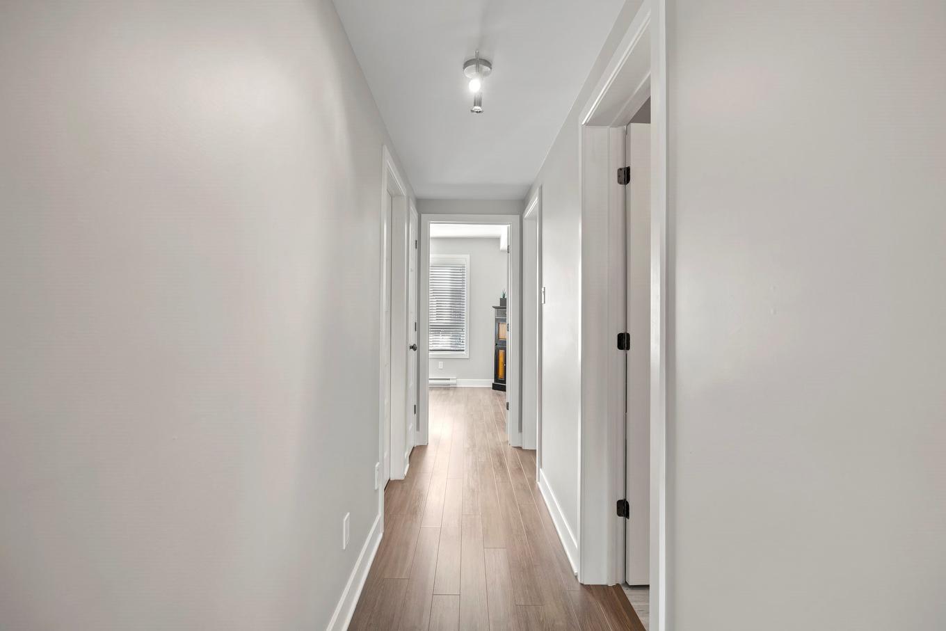 Corridor - 201-3113 Boul. De La Gare, Vaudreuil-Dorion, QC - Indoor Photo Showing Other Room