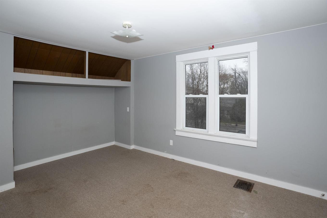 447 Vickers Street N, Thunder Bay, ON - Indoor Photo Showing Other Room