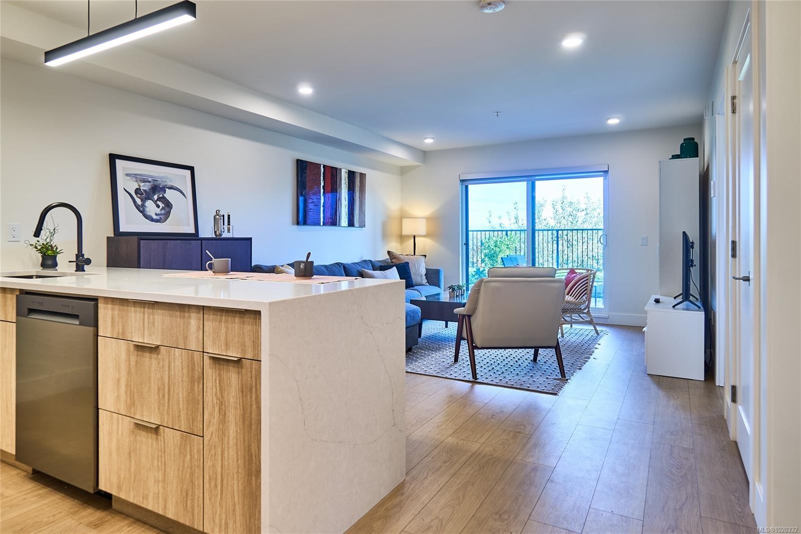 105-45 Haliburton St, Nanaimo, BC - Indoor Photo Showing Kitchen