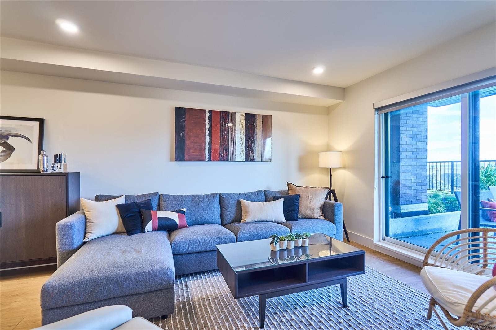 105-45 Haliburton St, Nanaimo, BC - Indoor Photo Showing Living Room