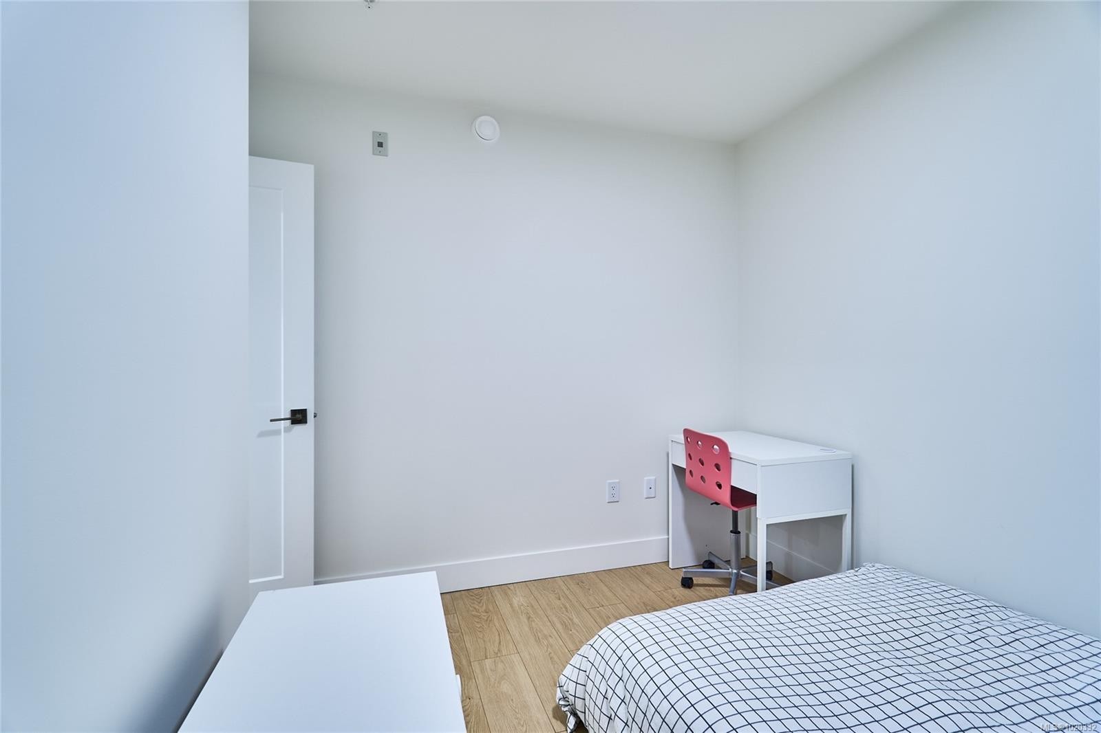 105-45 Haliburton St, Nanaimo, BC - Indoor Photo Showing Bedroom