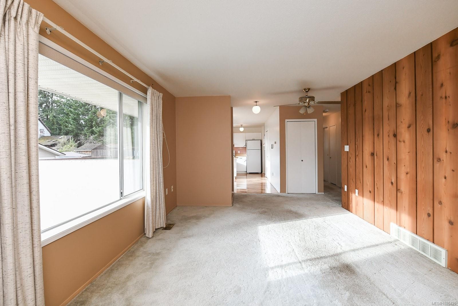 2771 Windermere Ave, Cumberland, BC