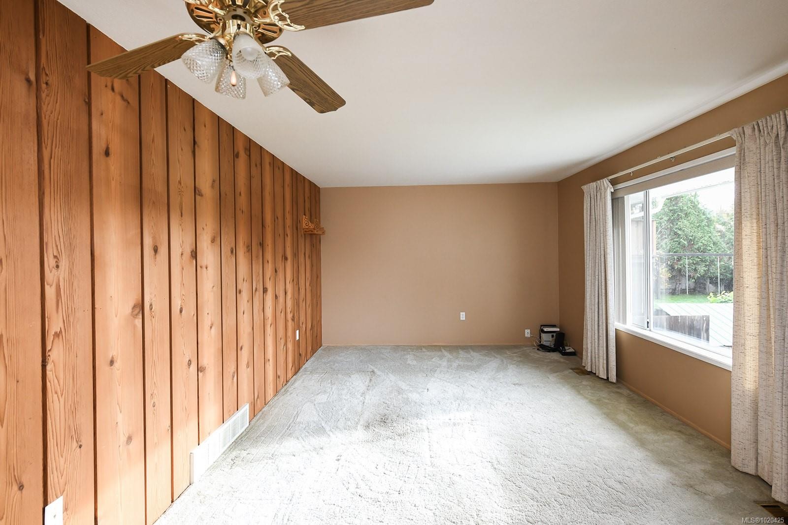 2771 Windermere Ave, Cumberland, BC