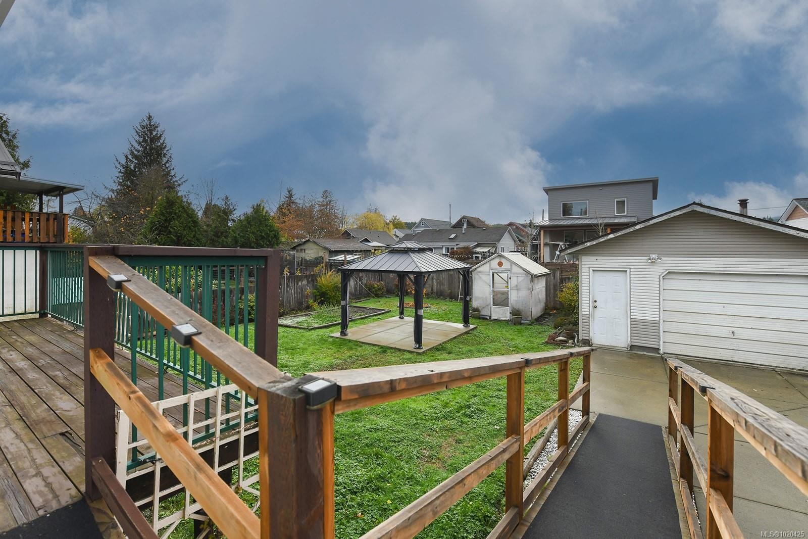 2771 Windermere Ave, Cumberland, BC