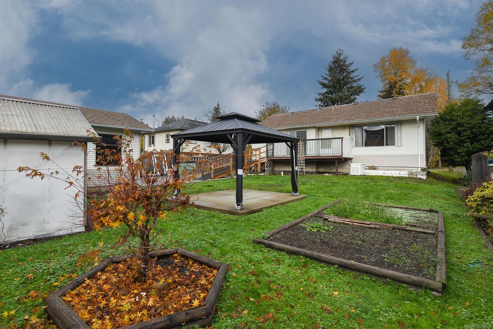 2771 Windermere Ave, Cumberland, BC