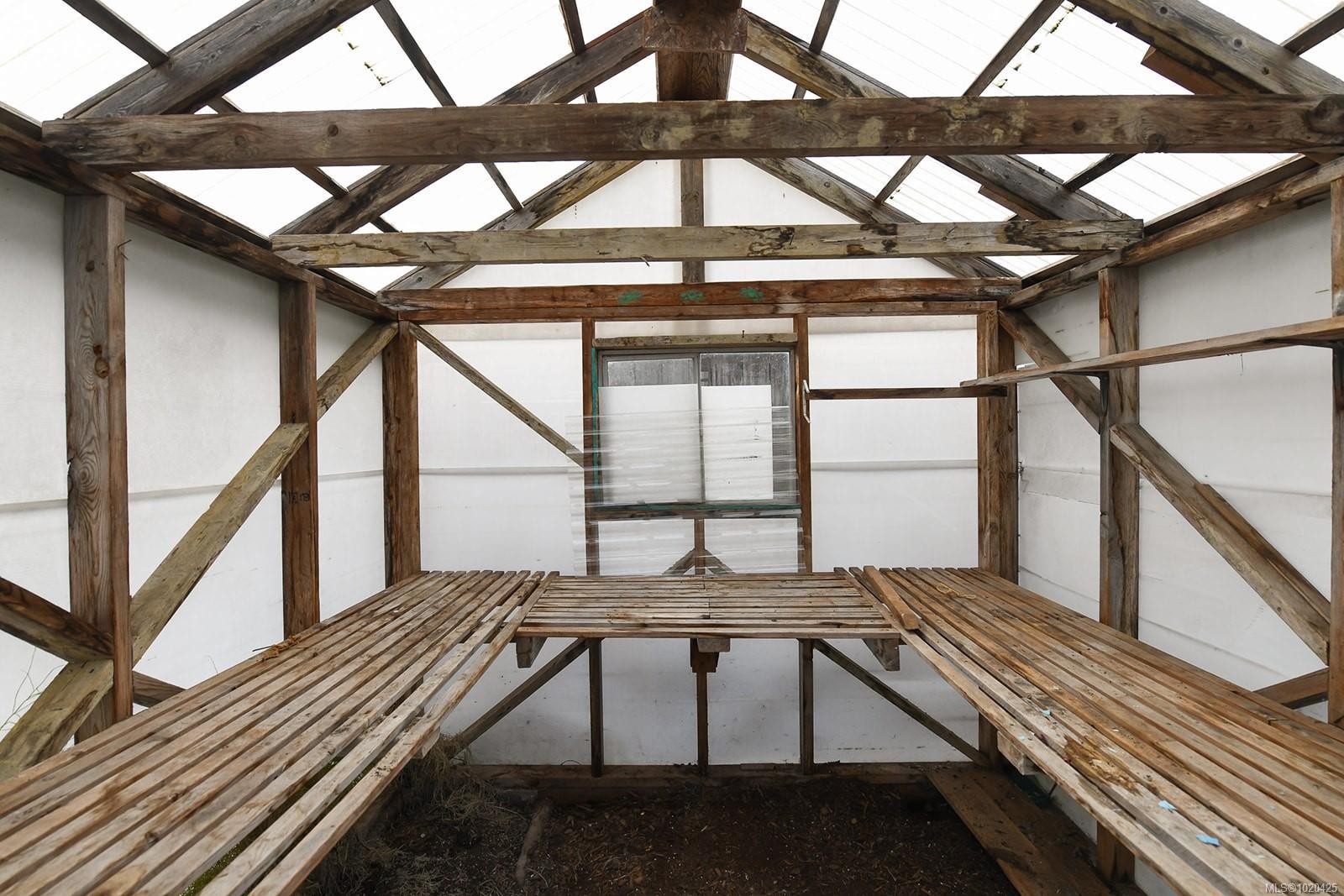 2771 Windermere Ave, Cumberland, BC