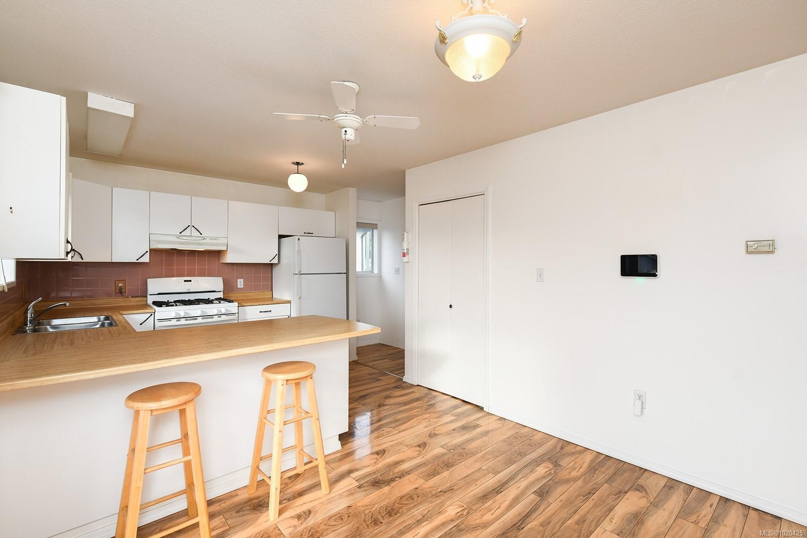 2771 Windermere Ave, Cumberland, BC