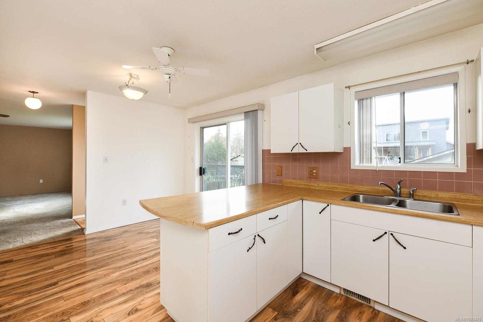 2771 Windermere Ave, Cumberland, BC