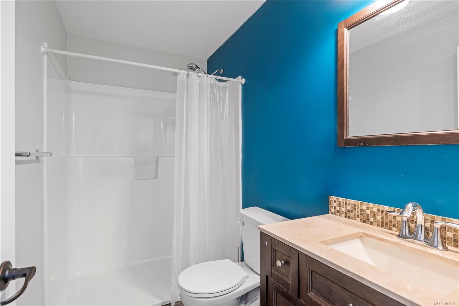 B-4730 Arrowsmith Rd, Port Alberni, BC - Indoor Photo Showing Bathroom