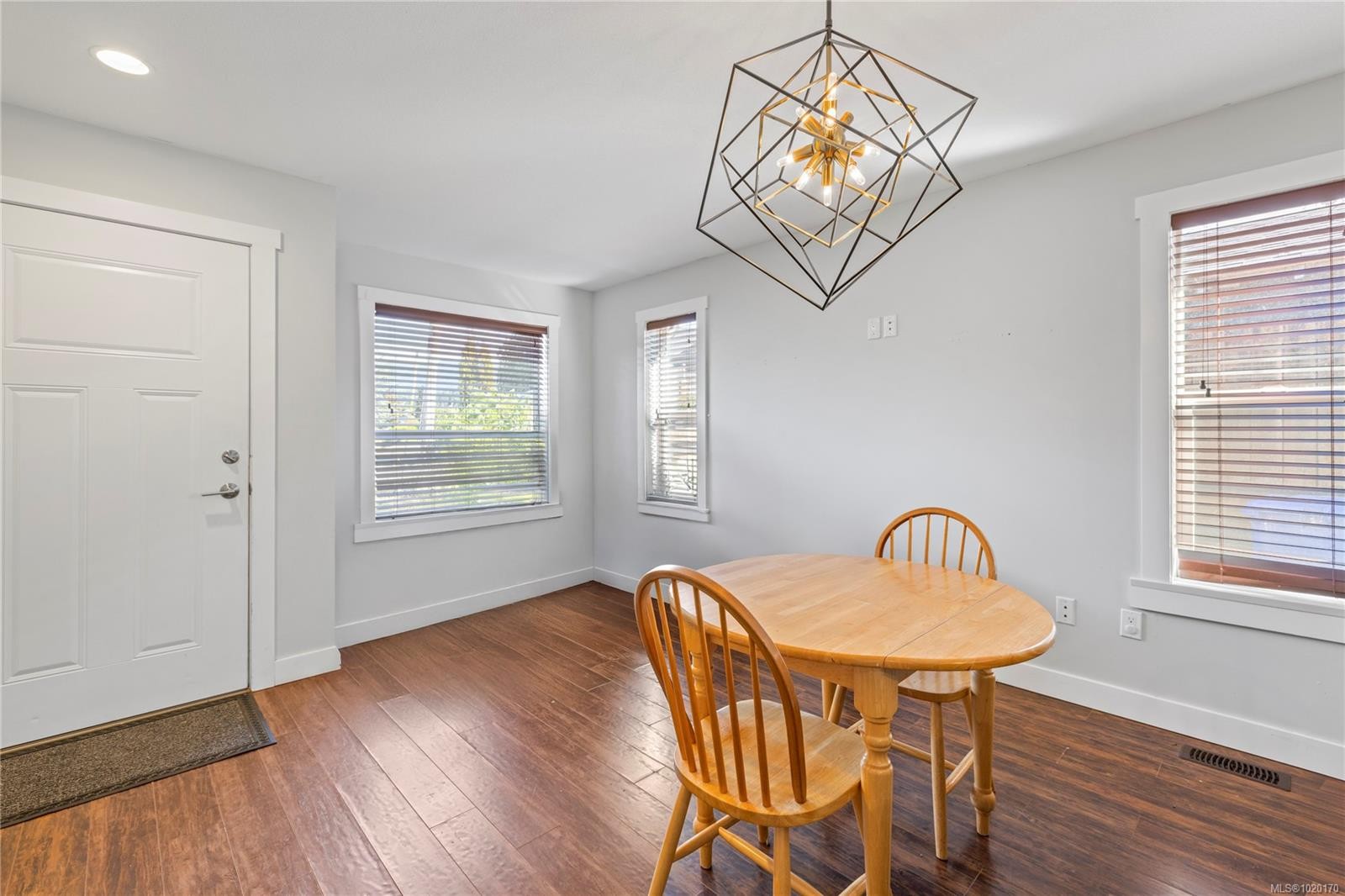 B-4730 Arrowsmith Rd, Port Alberni, BC - Indoor