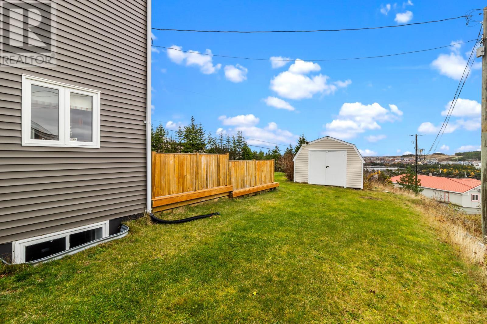 10 Sheppard Place, Paradise, NL - Outdoor