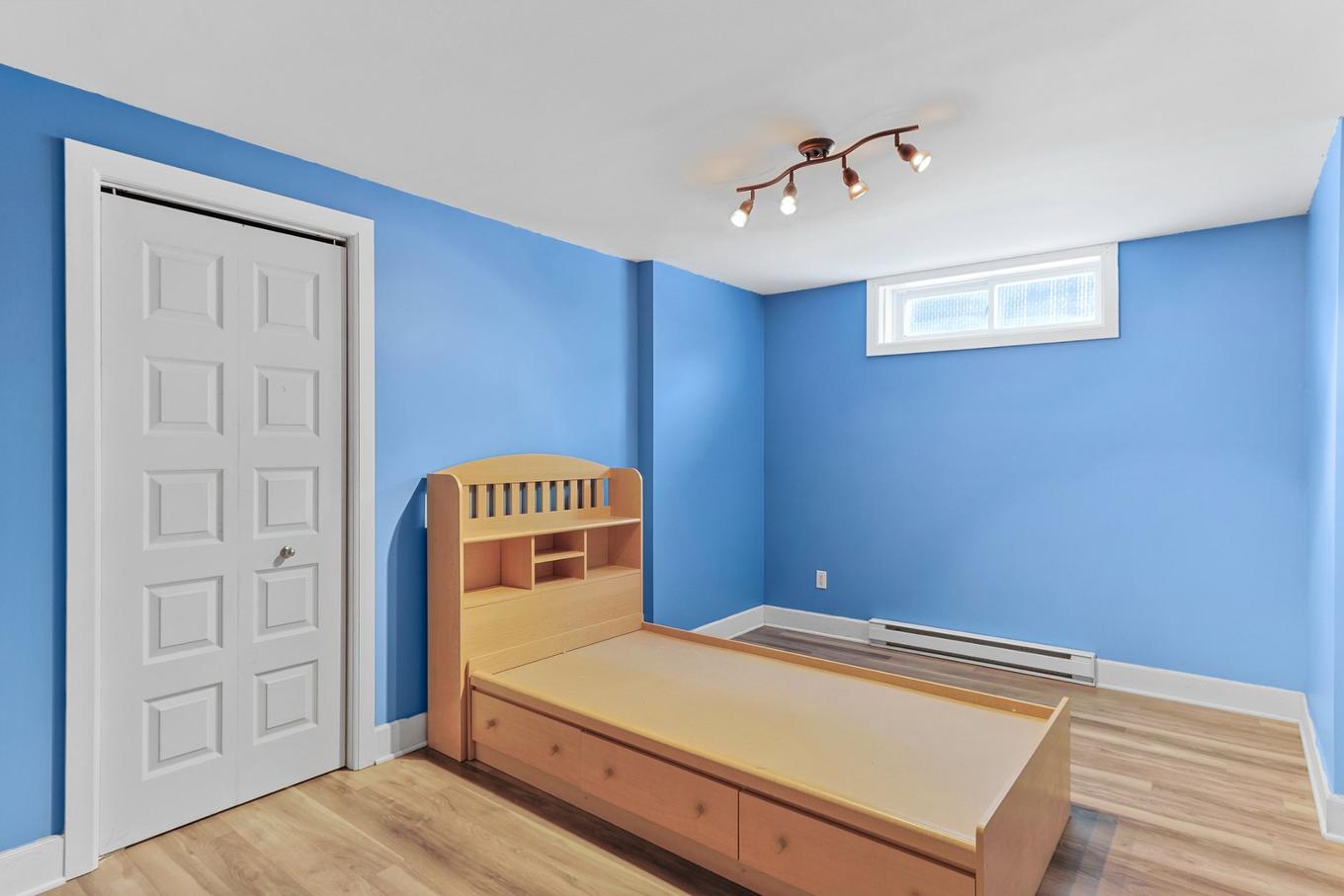 Chambre à coucher - 10 Rue Des Saules, Sainte-Martine, QC - Indoor Photo Showing Bedroom