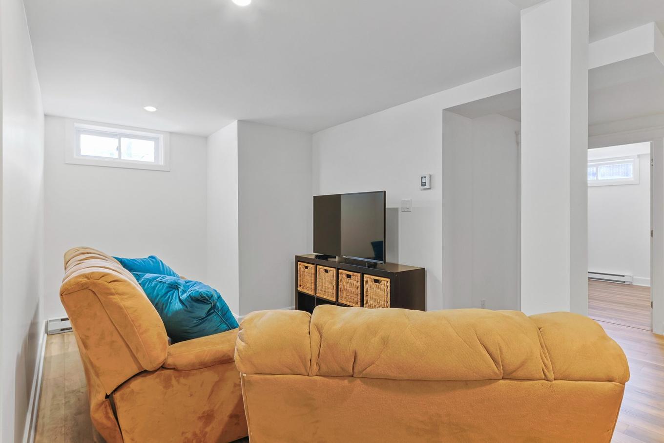 Salle familiale - 10 Rue Des Saules, Sainte-Martine, QC - Indoor