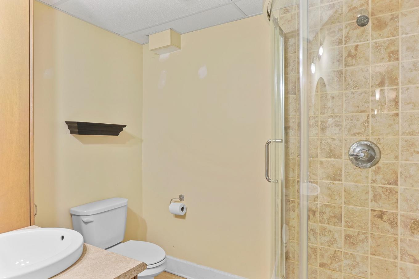 Salle de bains - 10 Rue Des Saules, Sainte-Martine, QC - Indoor Photo Showing Bathroom