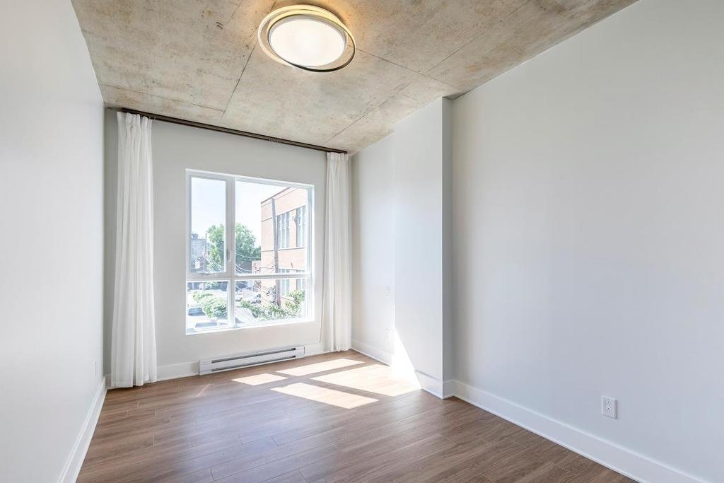 Bedroom - 307-850 Rue Ouimet, Montréal (Saint-Laurent), QC - Indoor Photo Showing Other Room