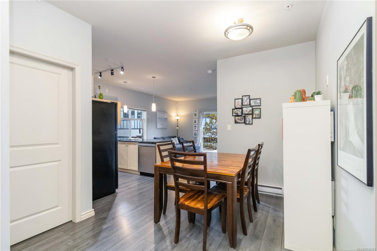 201-821 Goldstream Ave, Langford, BC - Indoor Photo Showing Dining Room