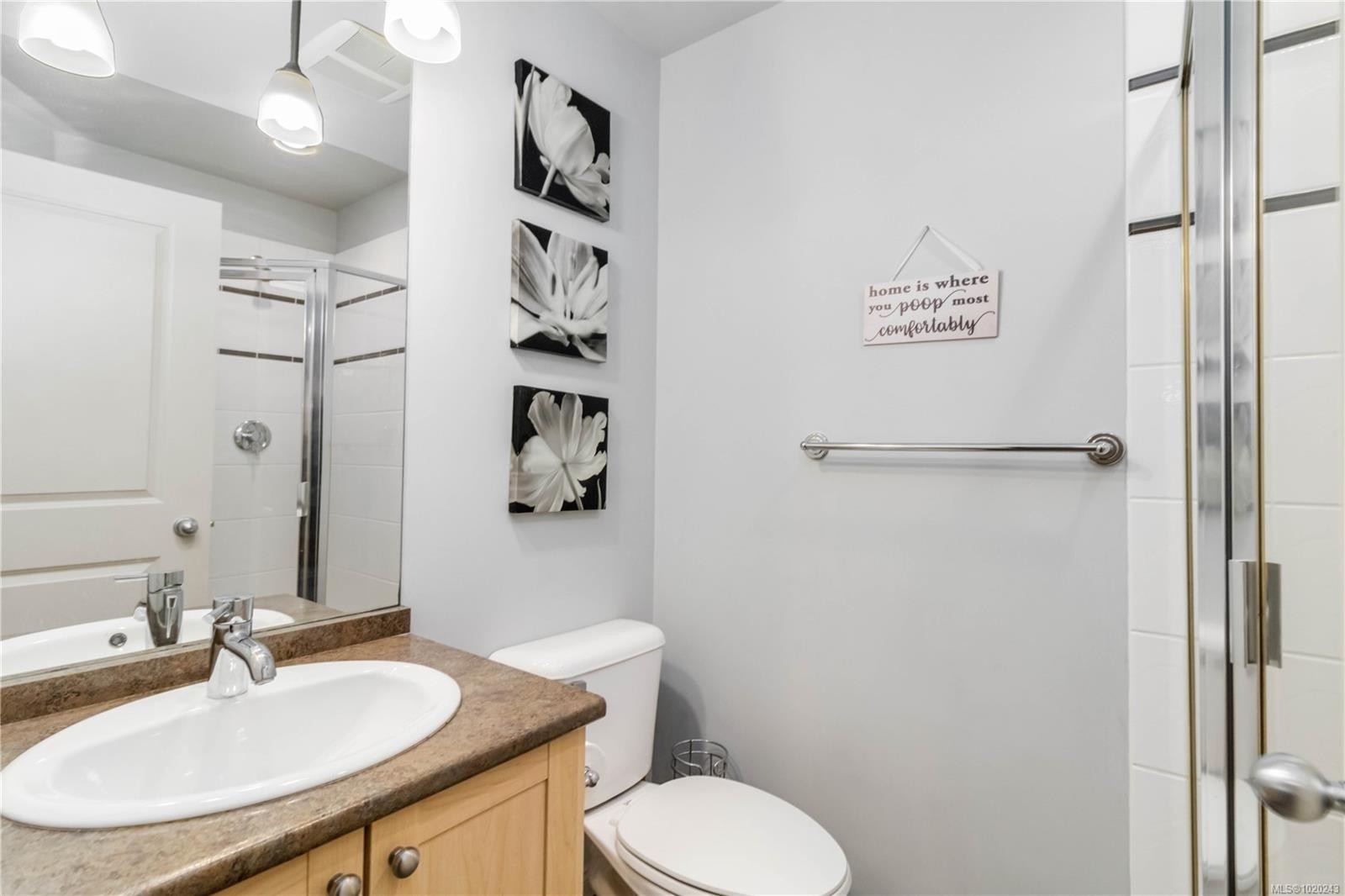 201-821 Goldstream Ave, Langford, BC - Indoor Photo Showing Bathroom