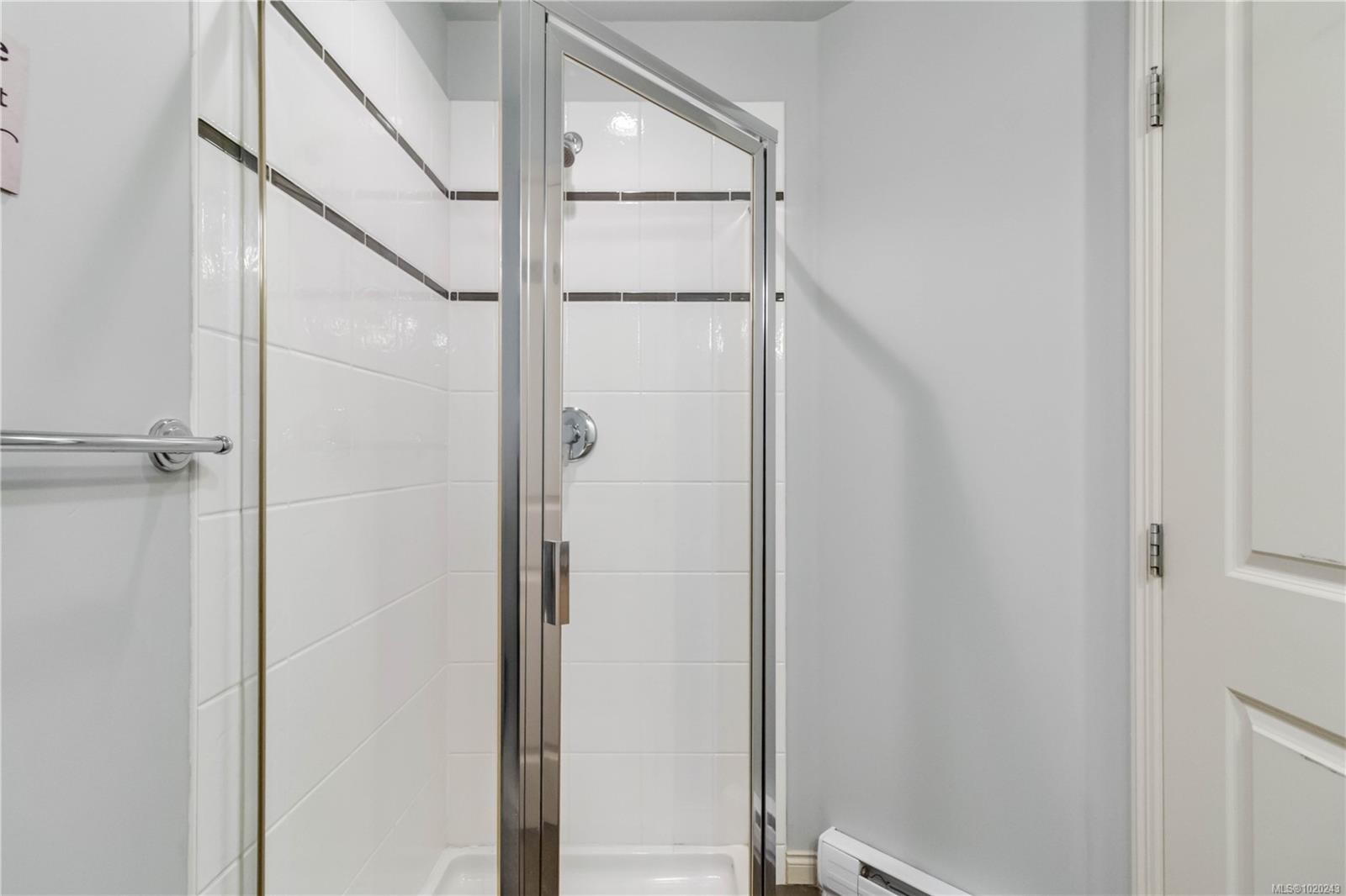 201-821 Goldstream Ave, Langford, BC - Indoor Photo Showing Bathroom