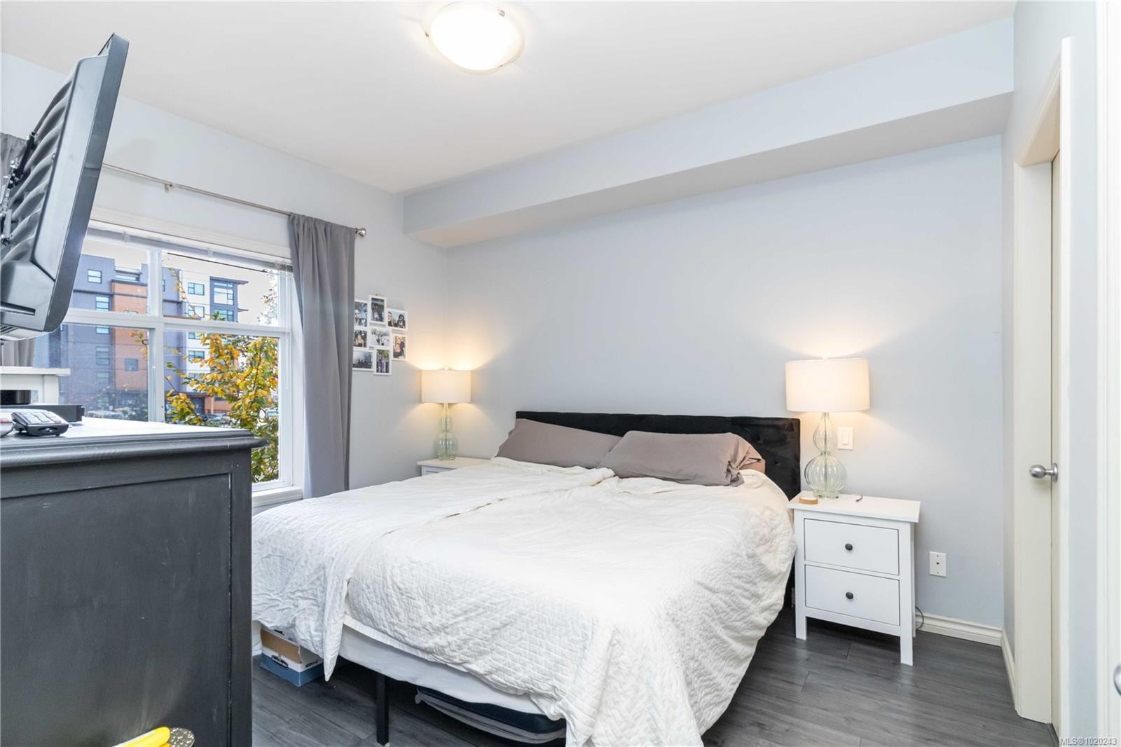 201-821 Goldstream Ave, Langford, BC - Indoor Photo Showing Bedroom