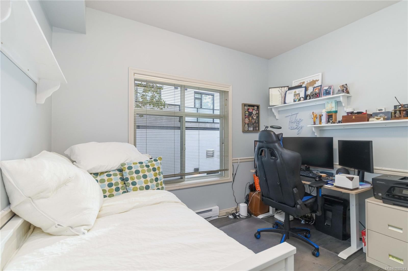 201-821 Goldstream Ave, Langford, BC - Indoor Photo Showing Office