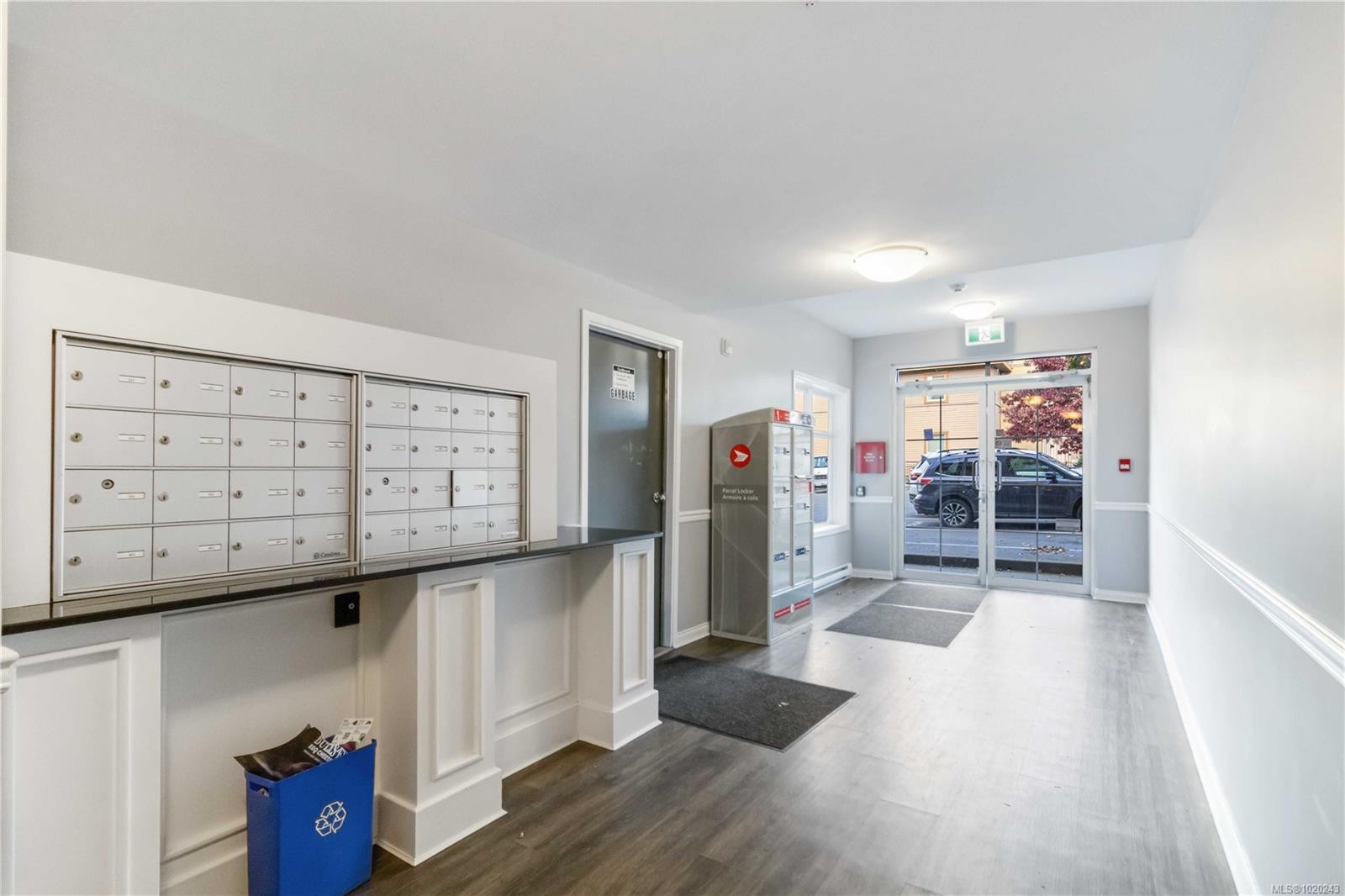 201-821 Goldstream Ave, Langford, BC - Indoor