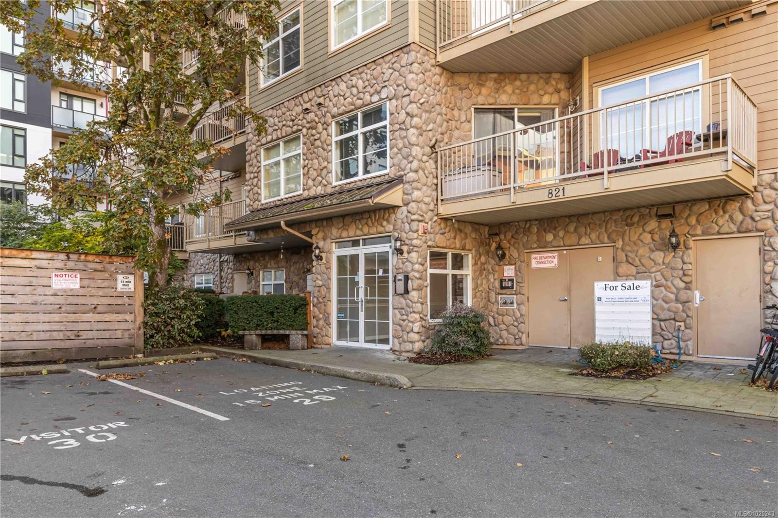 201-821 Goldstream Ave, Langford, BC - Outdoor