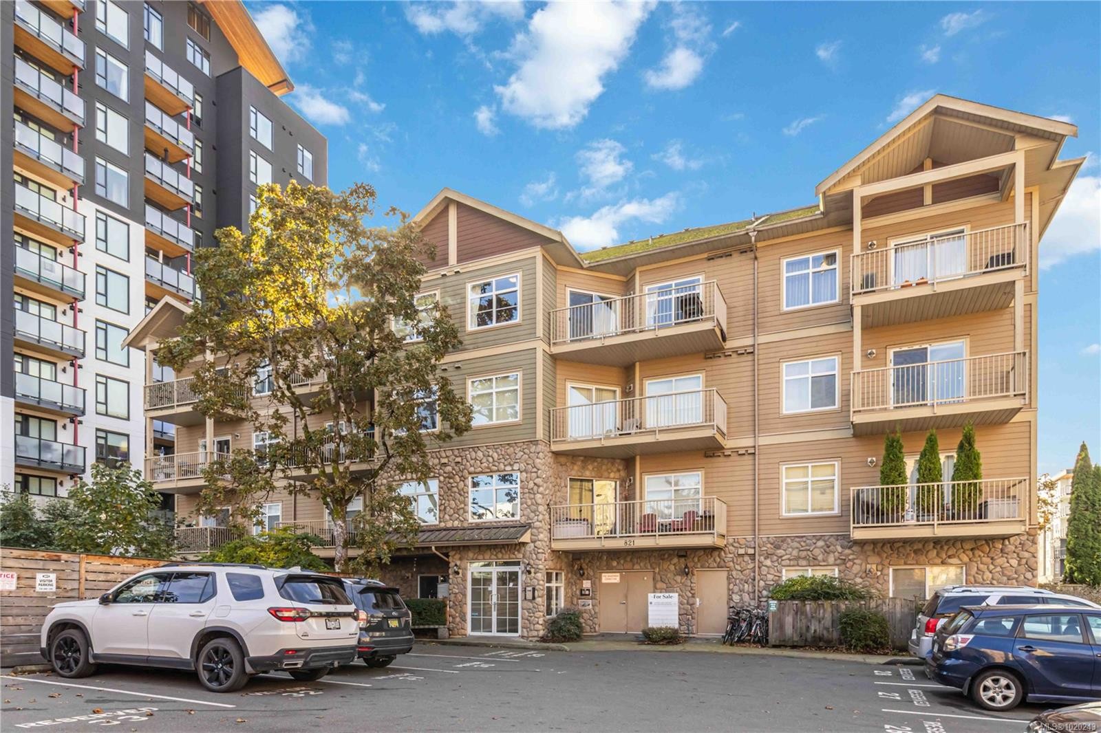 201-821 Goldstream Ave, Langford, BC - Outdoor With Facade
