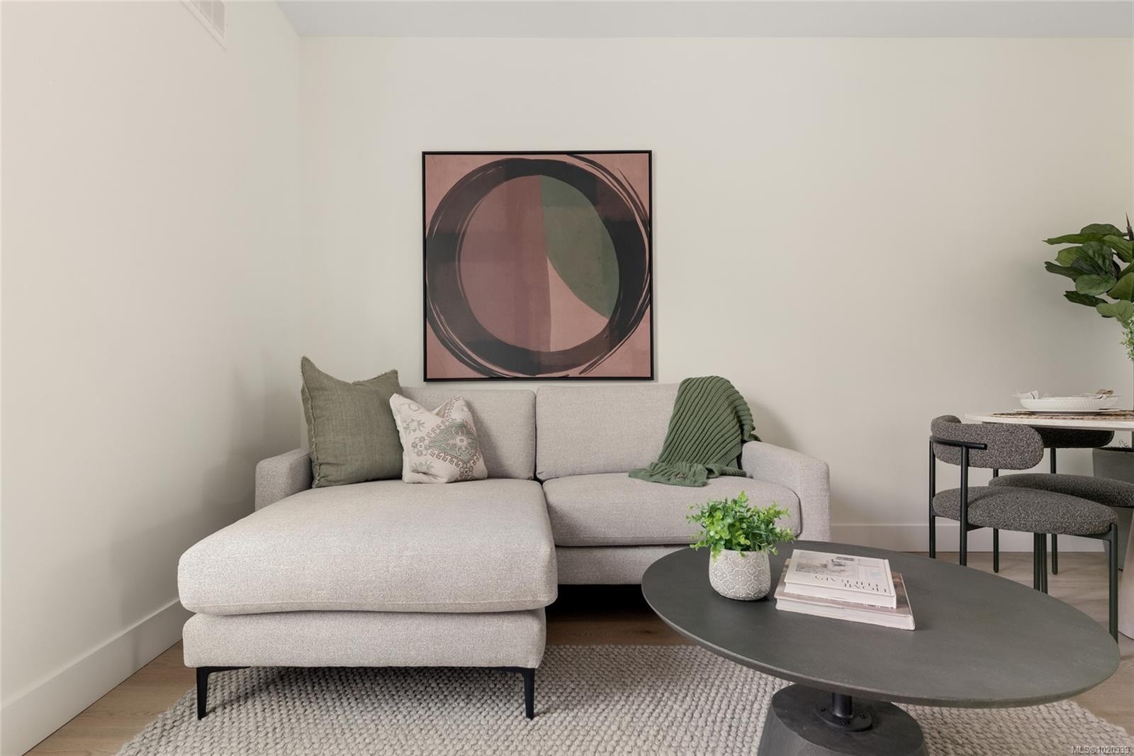 8-2536 Shelbourne St, Victoria, BC