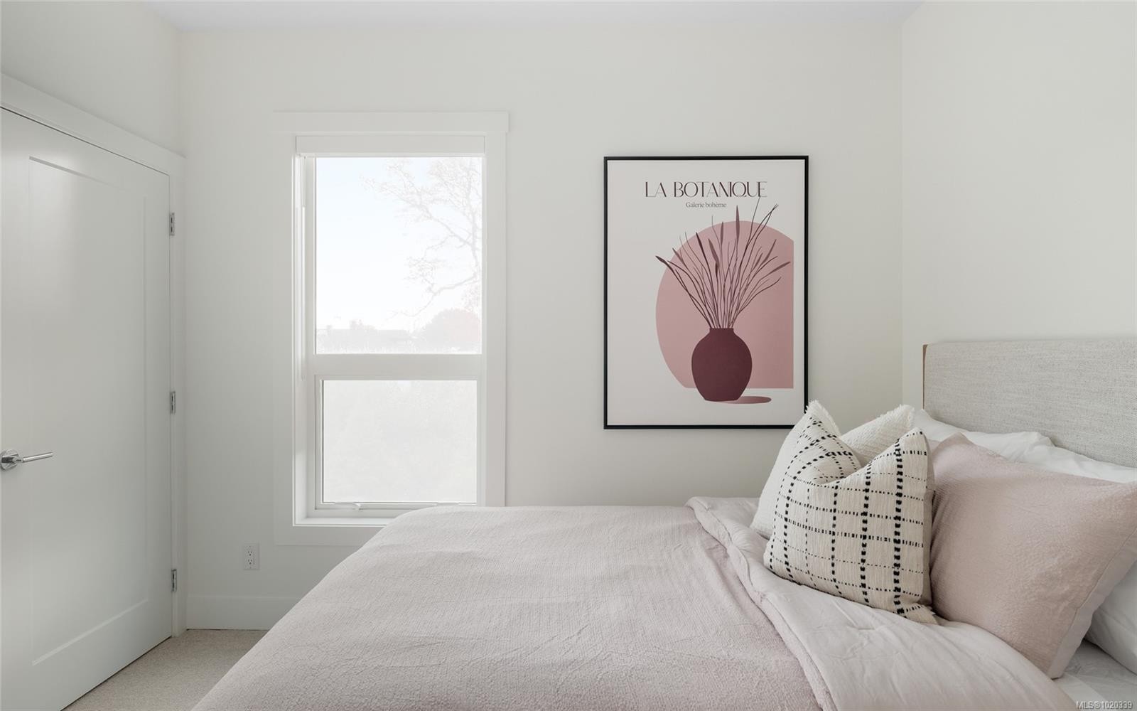 8-2536 Shelbourne St, Victoria, BC