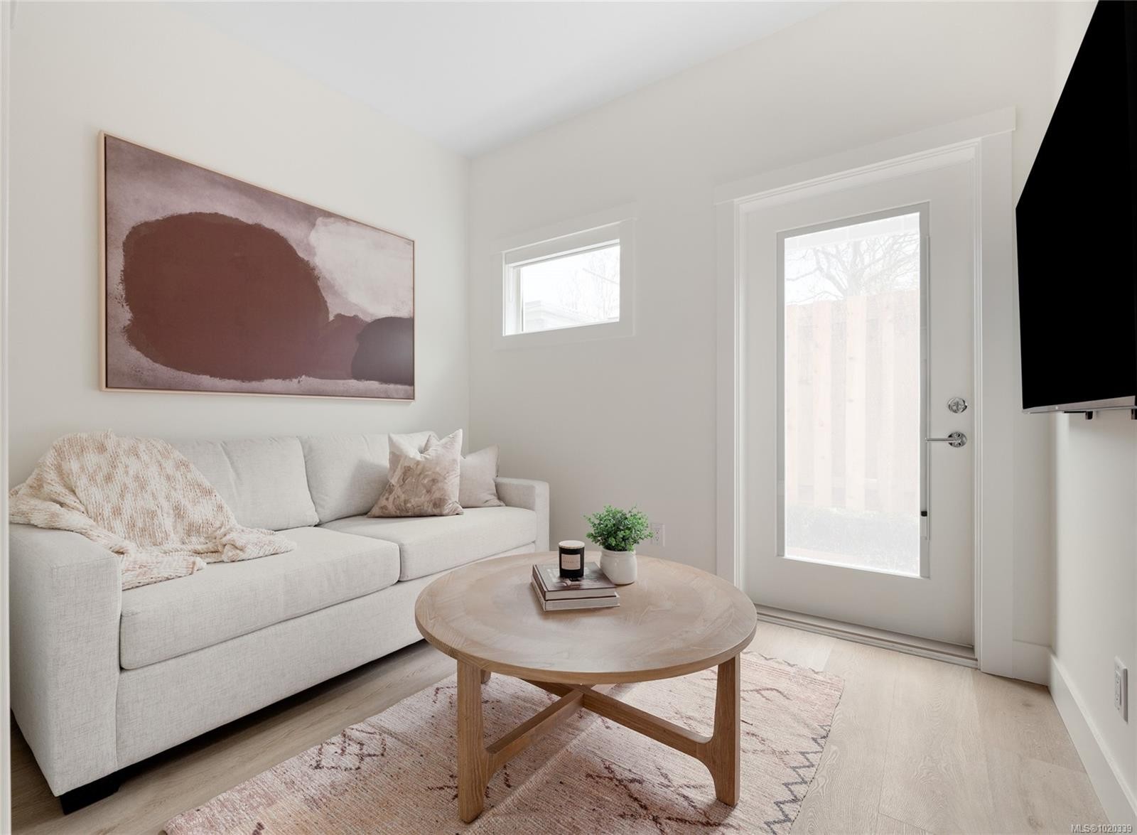 8-2536 Shelbourne St, Victoria, BC