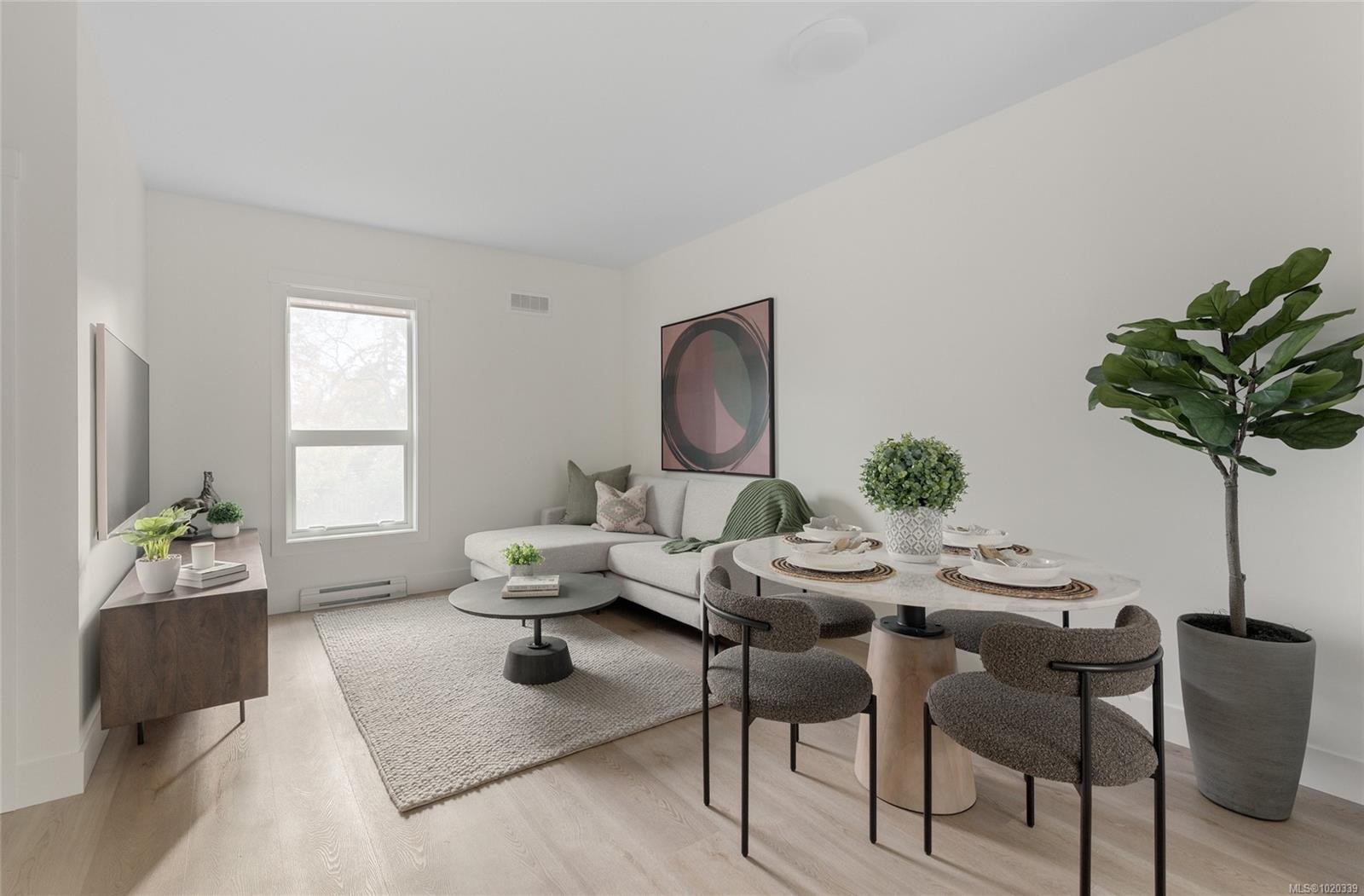 8-2536 Shelbourne St, Victoria, BC