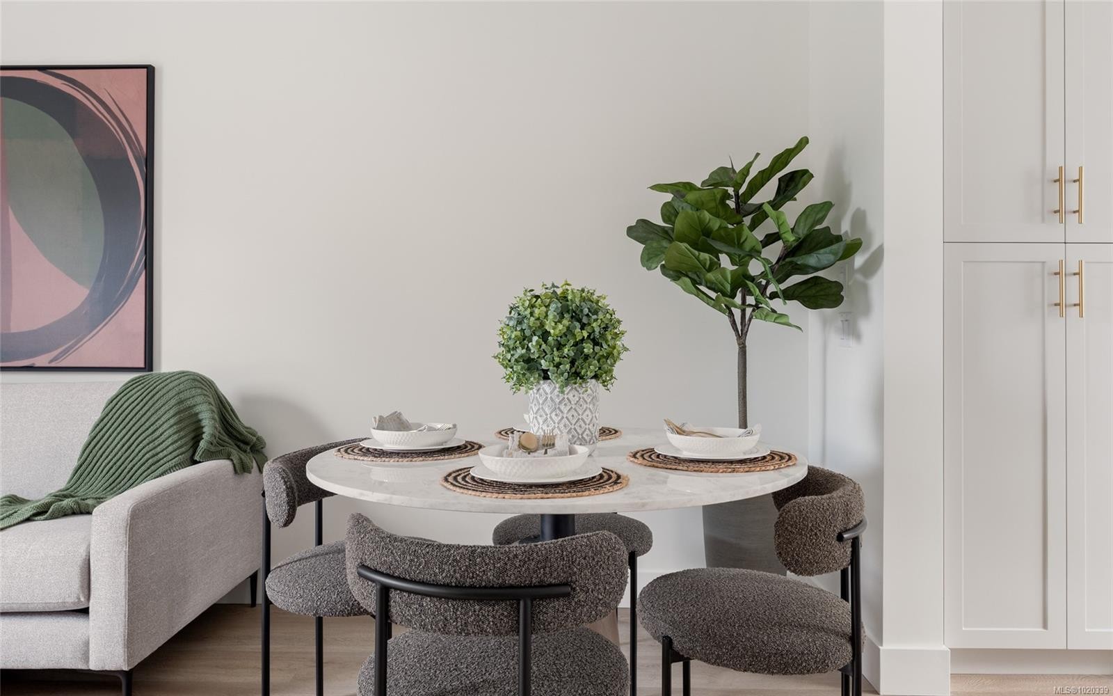 8-2536 Shelbourne St, Victoria, BC