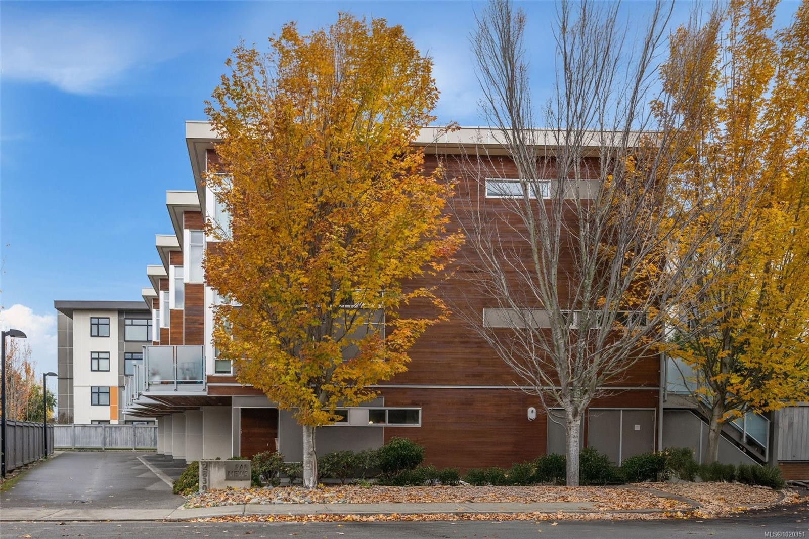 4-2830 Irma St, Victoria, BC