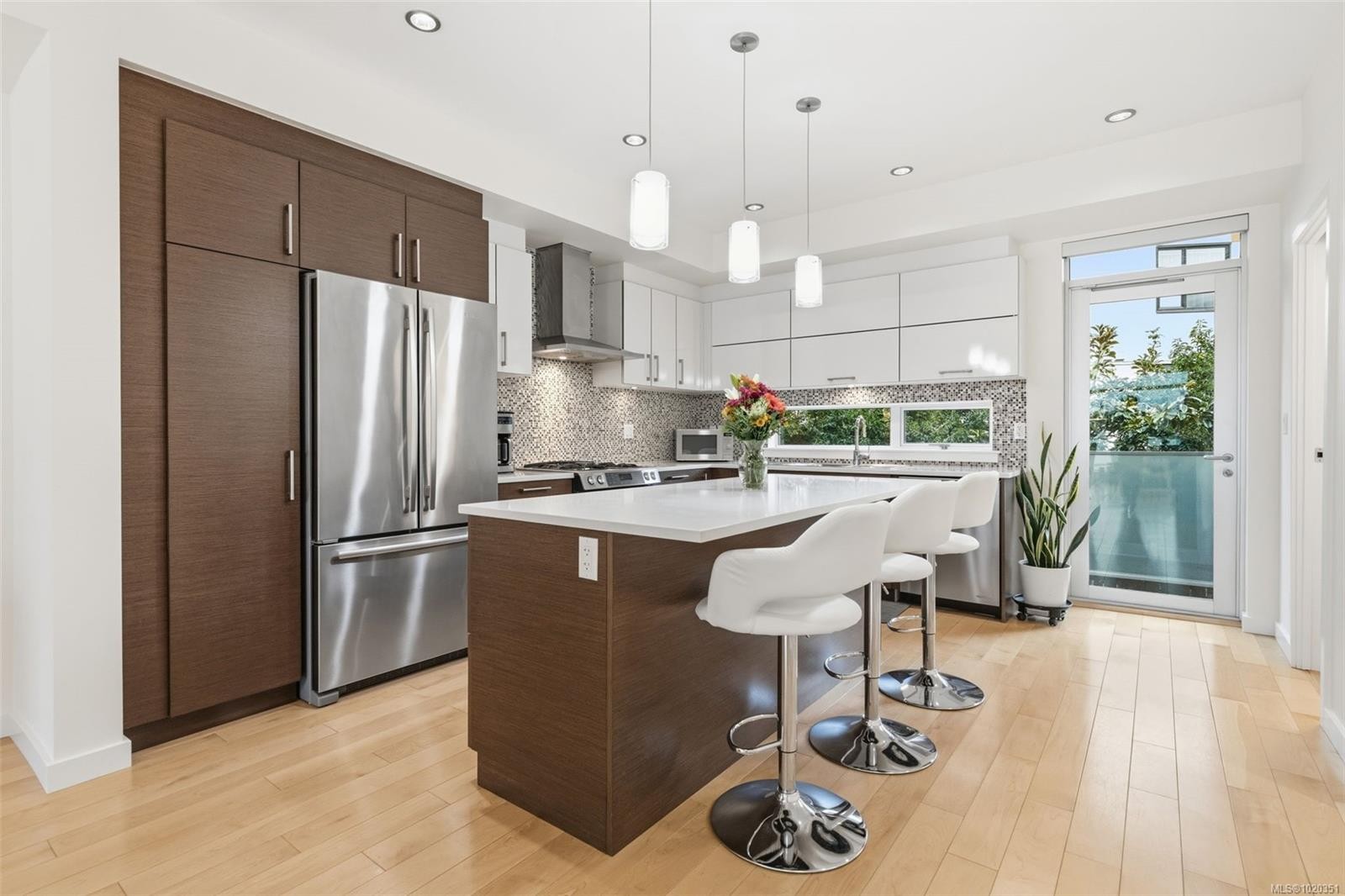 4-2830 Irma St, Victoria, BC