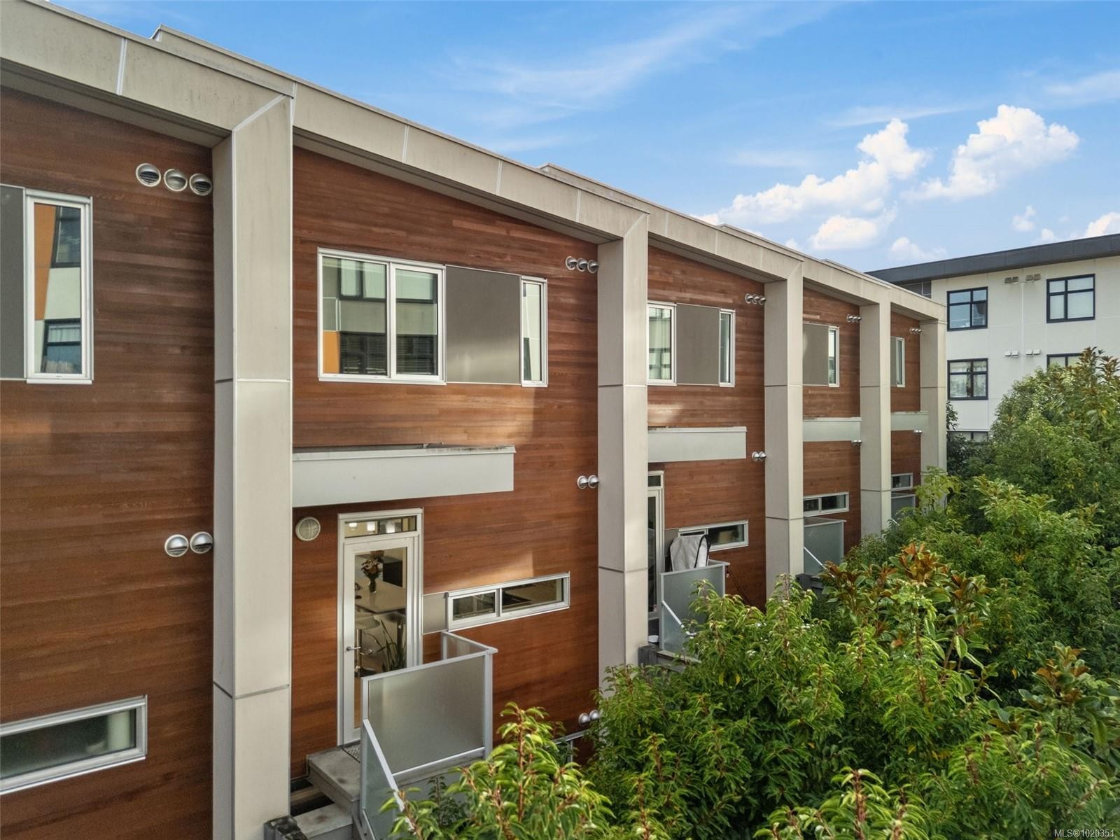 4-2830 Irma St, Victoria, BC