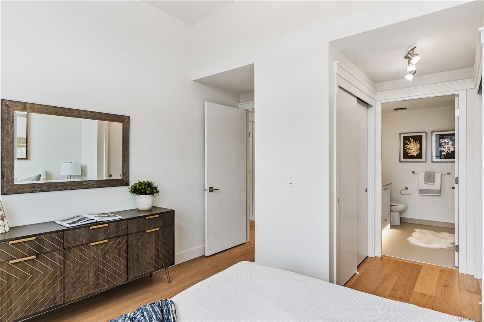 10-4253 Dieppe Rd, Saanich, BC