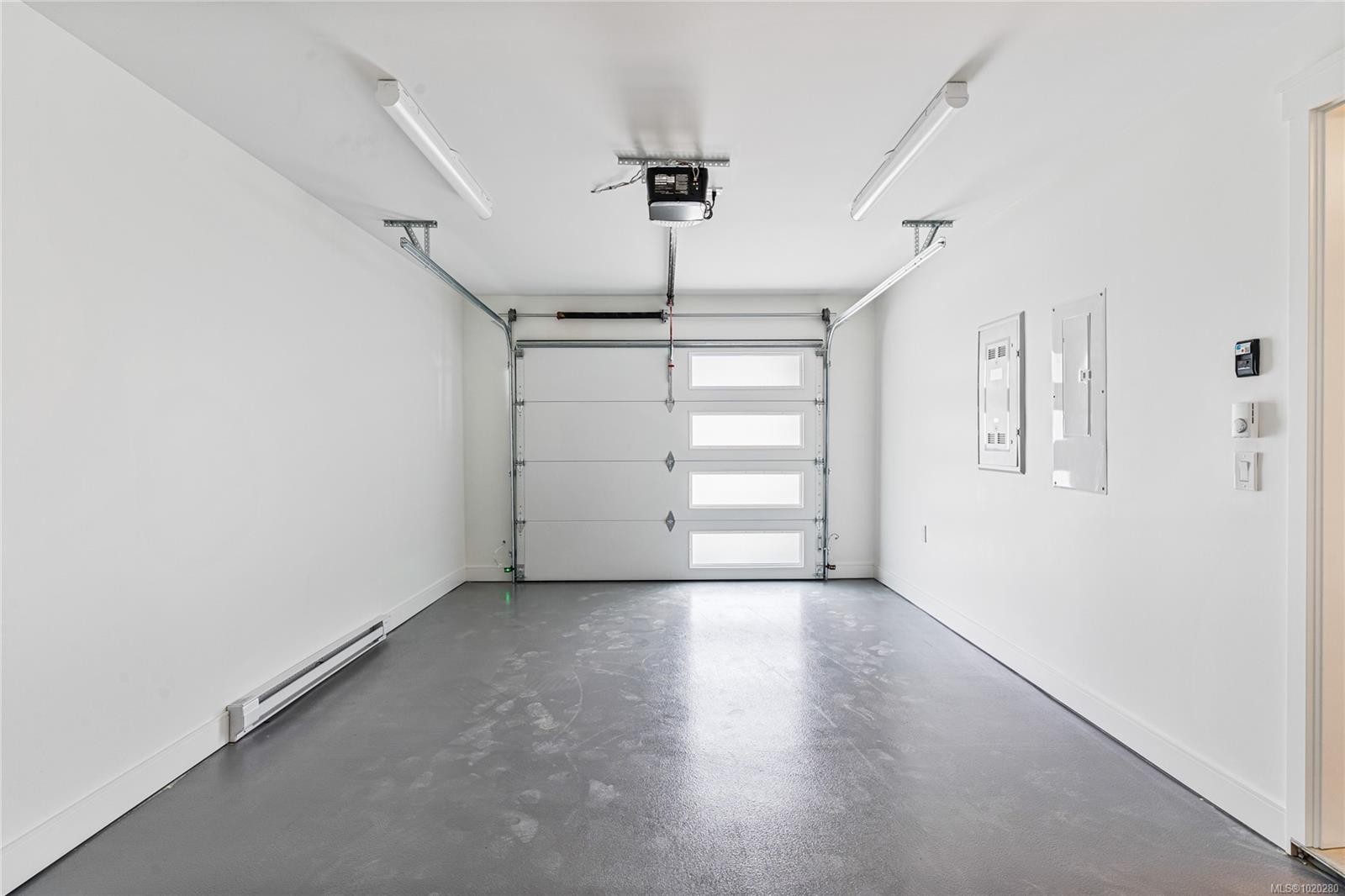 10-4253 Dieppe Rd, Saanich, BC