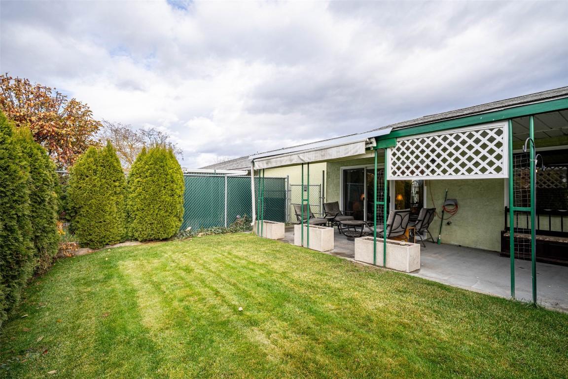 14-2180 Fletcher Street, Armstrong, BC - Outdoor