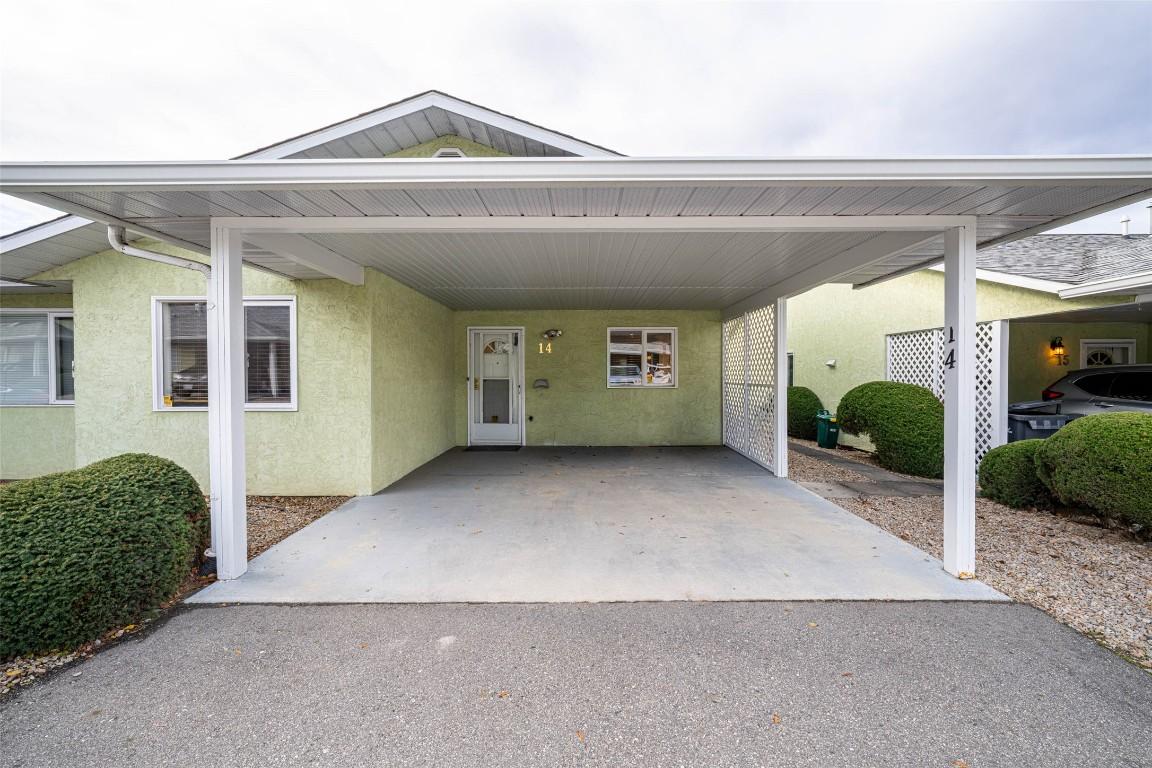 14-2180 Fletcher Street, Armstrong, BC - Outdoor