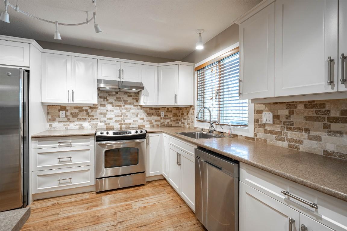 14-2180 Fletcher Street, Armstrong, BC - Indoor Photo Showing Kitchen With Upgraded Kitchen