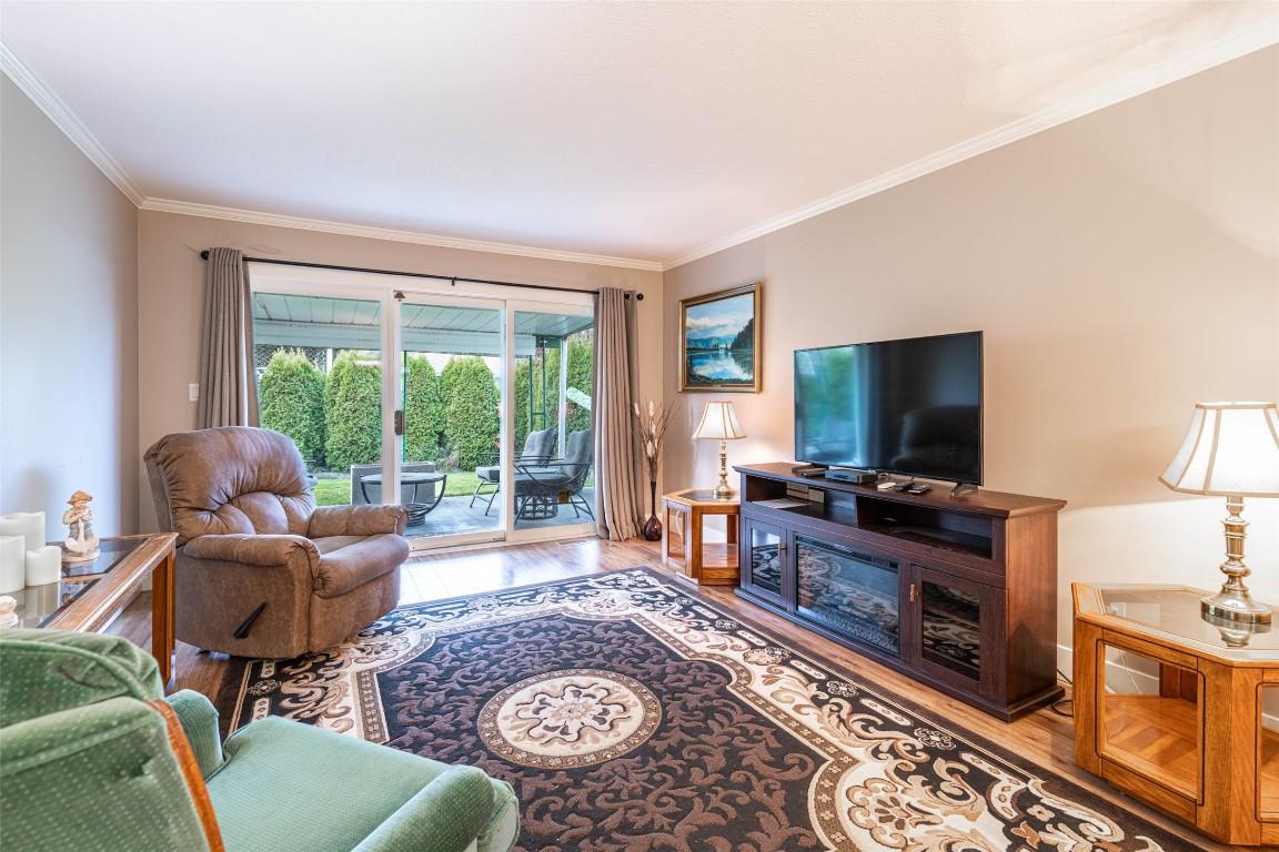 14-2180 Fletcher Street, Armstrong, BC - Indoor Photo Showing Living Room