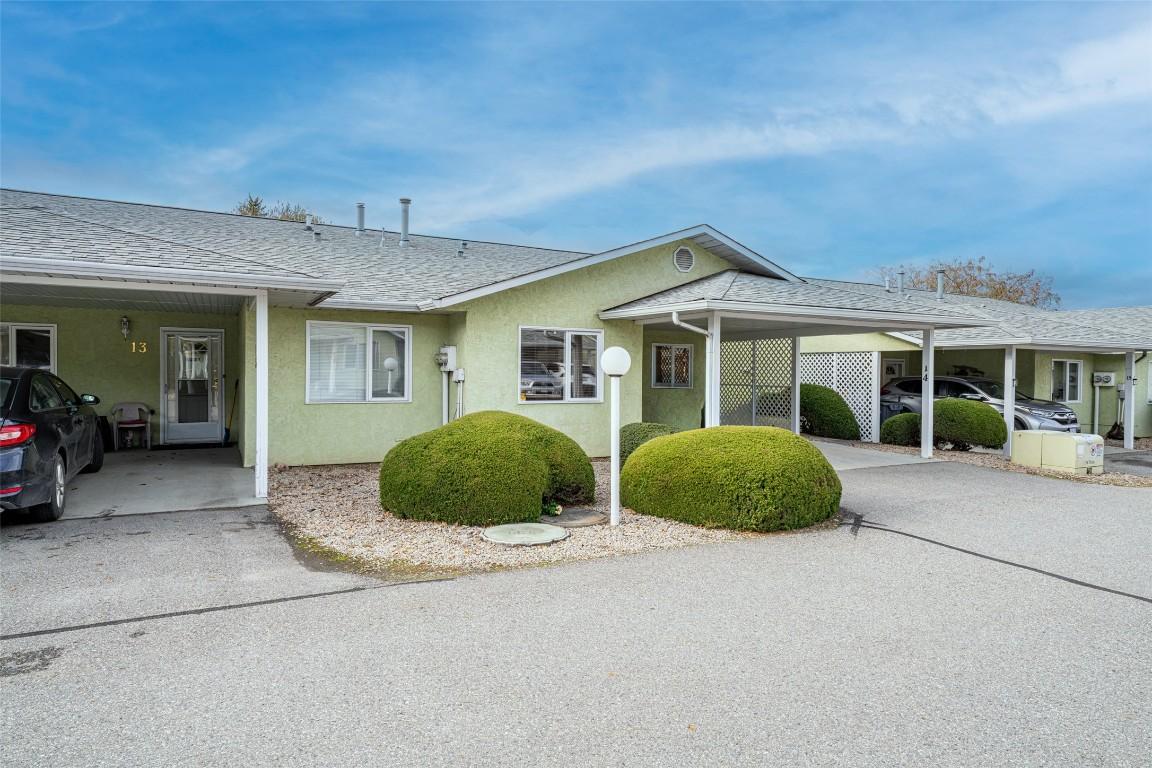 14-2180 Fletcher Street, Armstrong, BC - Outdoor With Facade