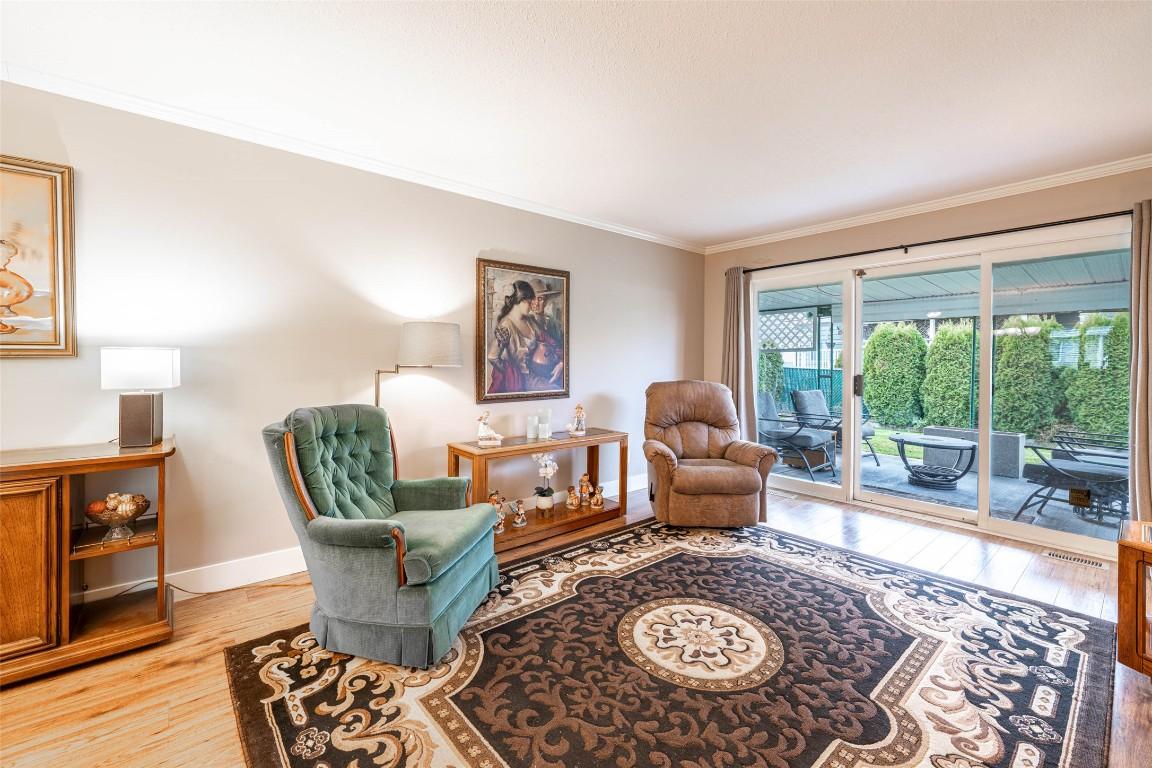 14-2180 Fletcher Street, Armstrong, BC - Indoor Photo Showing Living Room