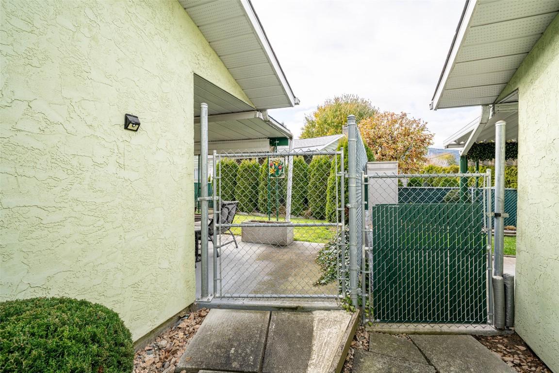 14-2180 Fletcher Street, Armstrong, BC - Outdoor With Exterior