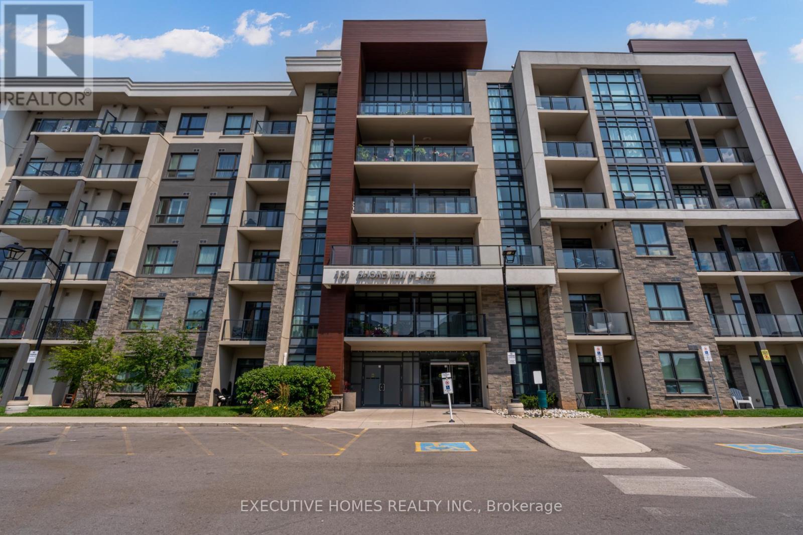327 - 101 Shoreview Place, Hamilton, ON - Outdoor With Balcony With Facade