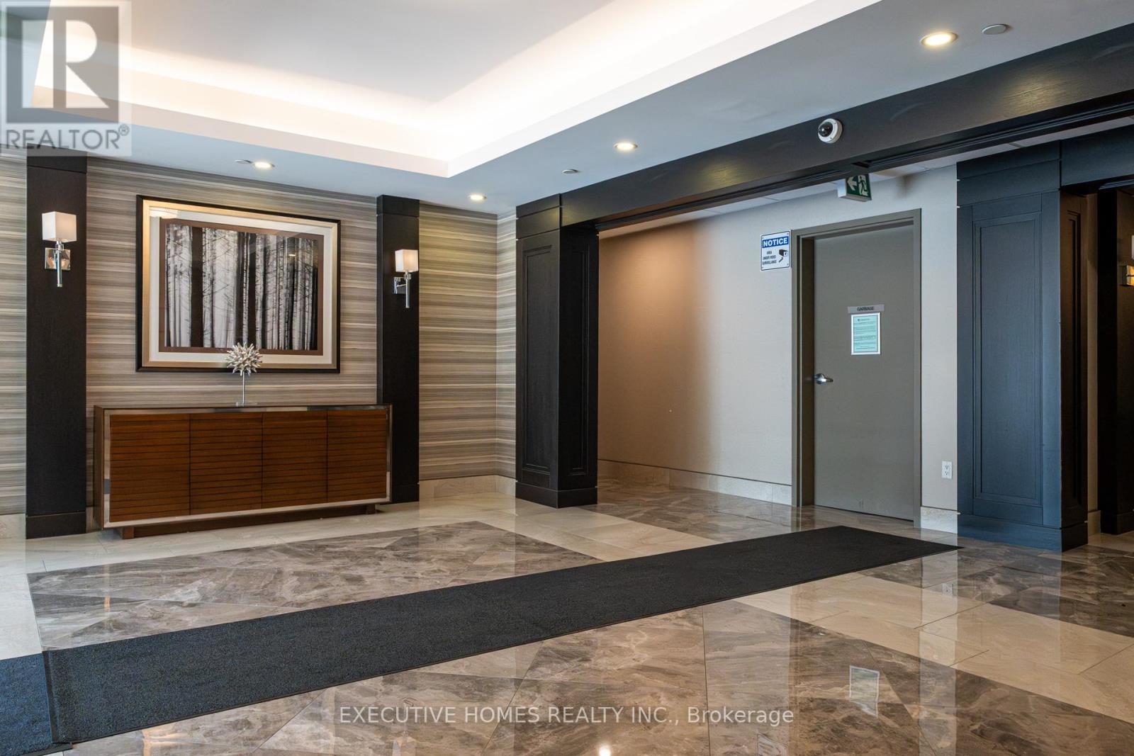 327 - 101 Shoreview Place, Hamilton, ON - Indoor Photo Showing Other Room