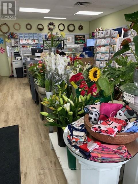 Great display space - A - 600 Oxford Street E, London East (East F), ON