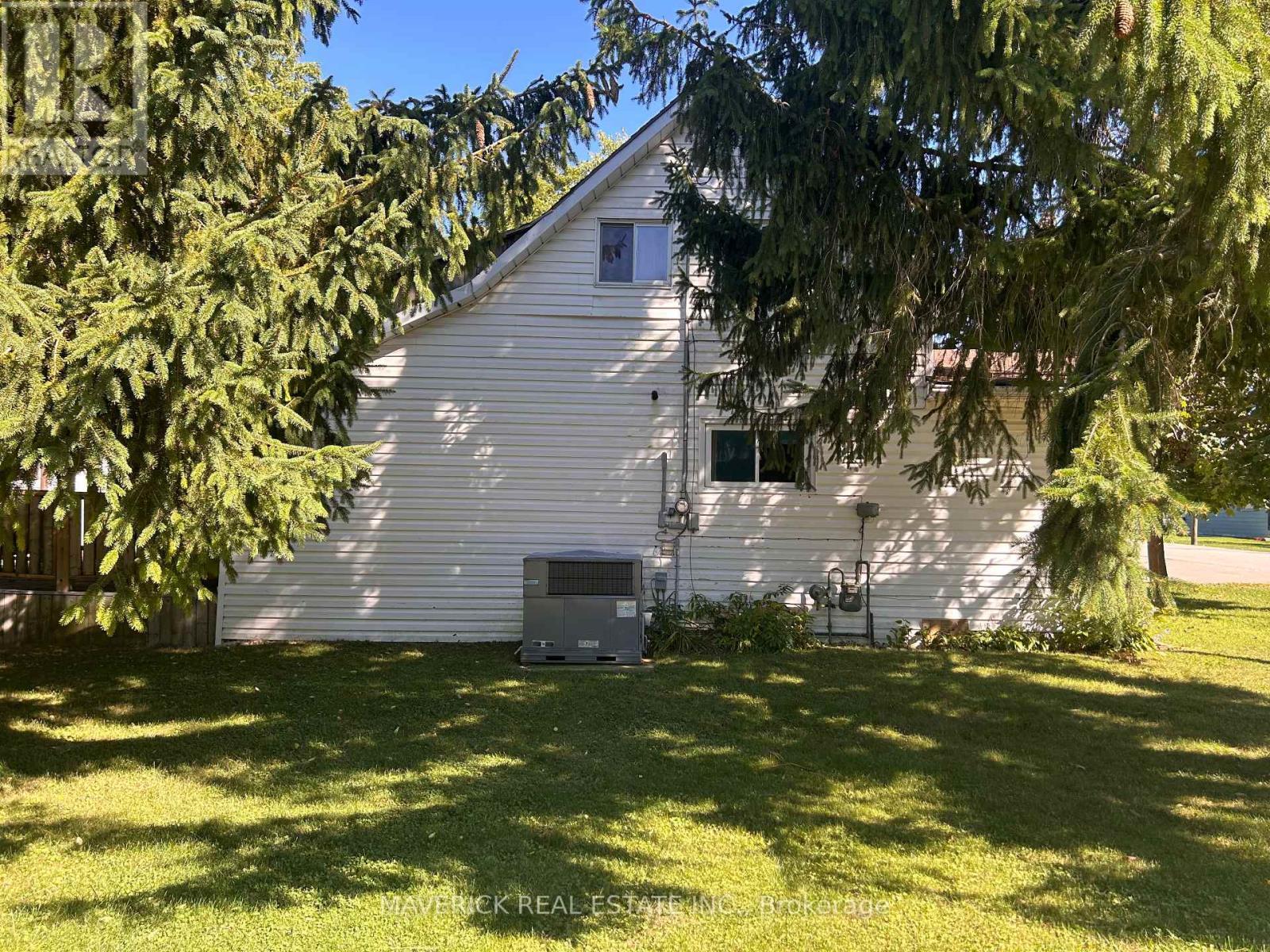 7982 Railroad Line, Brooke-Alvinston (Brooke Alvinston), ON - Outdoor