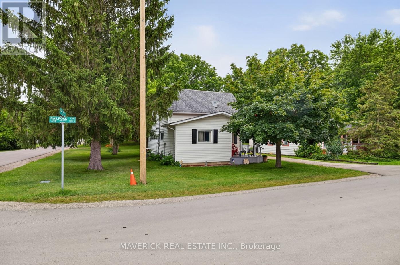 7982 Railroad Line, Brooke-Alvinston (Brooke Alvinston), ON - Outdoor