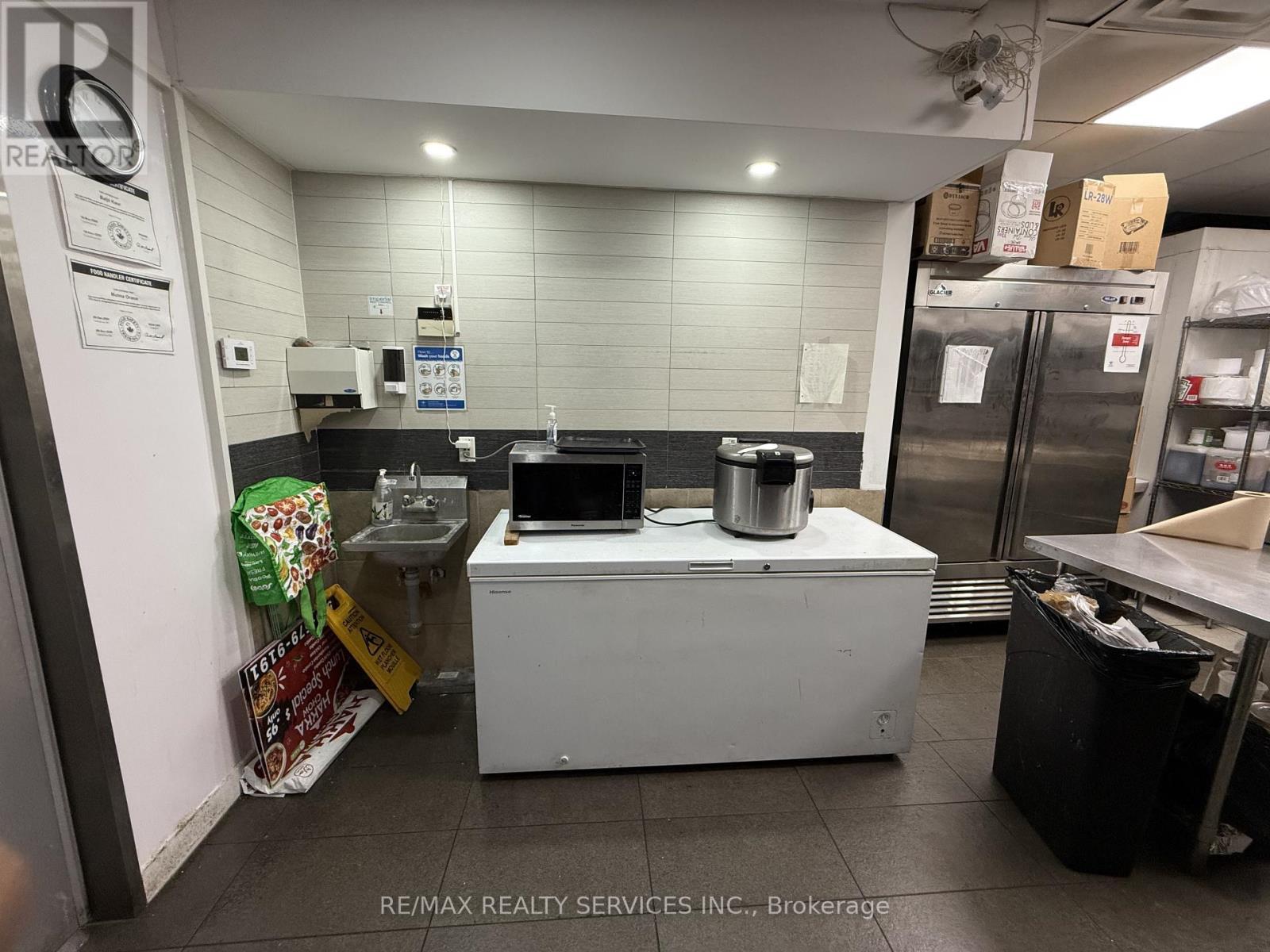 325 Max Becker Drive, Kitchener, ON